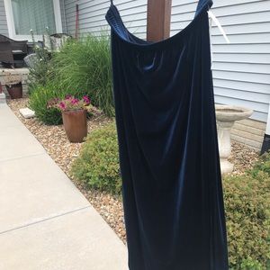 Alfred Dunner long midnight blue velvet skirt with side slit
